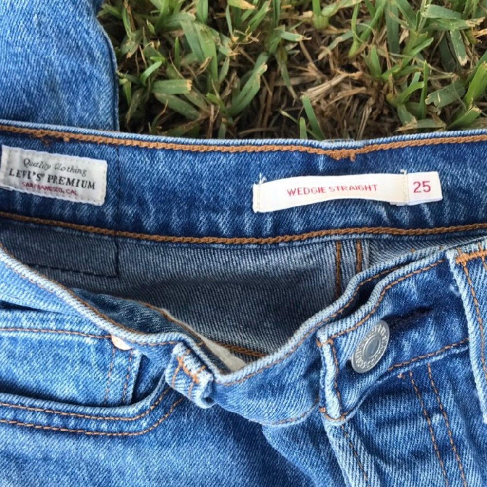 Levi jeans